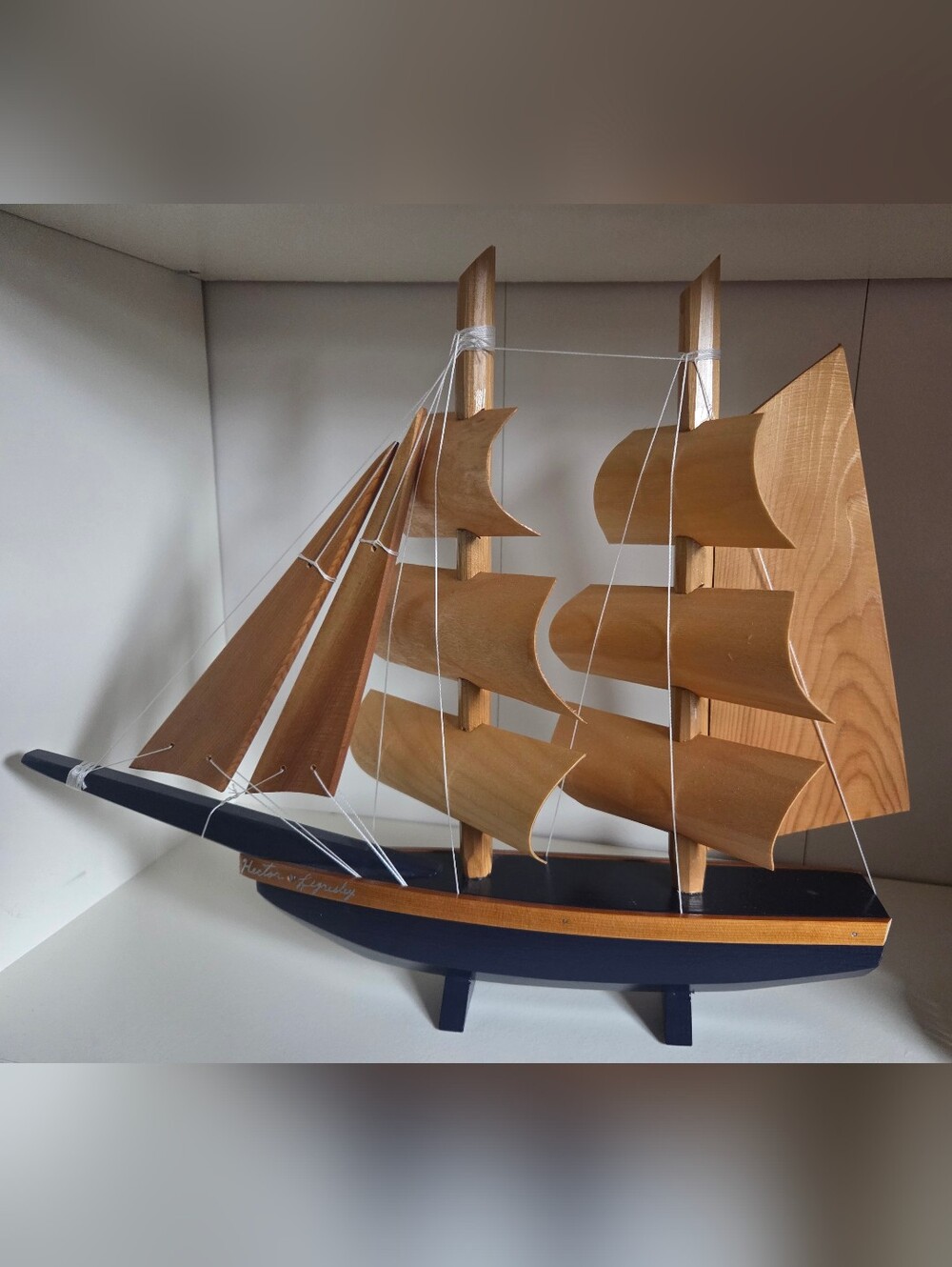 Gaspé schooner handcrafted by the artisan Hector Legresley.